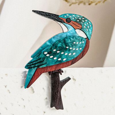 Broche élégante Martin-pêcheur en bois recyclé et verre acrylique