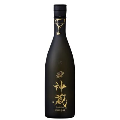 KAGURA BLACK Saké Junmai Daiginjo 720ml