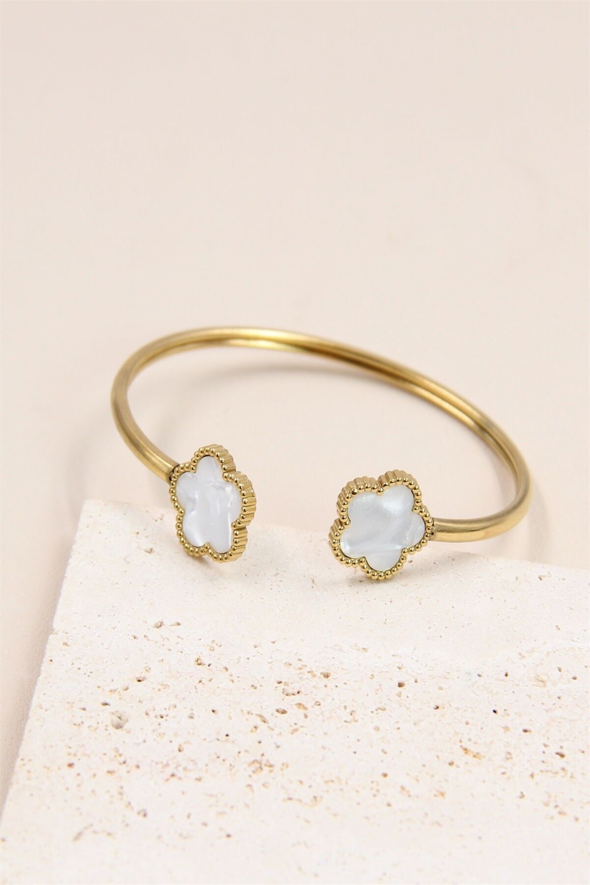 Bracelet trefle - fleur ajustable en acier inoxydable : Style et praticité