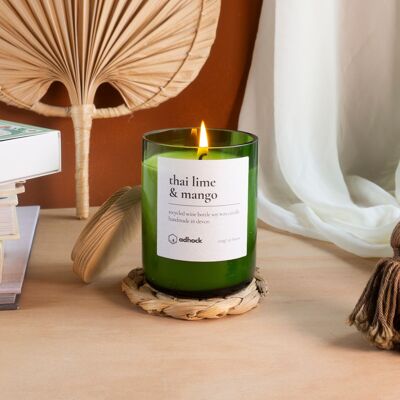 Candela in bottiglia di vino al lime e mango thailandese