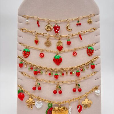Lot de 6 colliers fraises et cerise sur présentoir