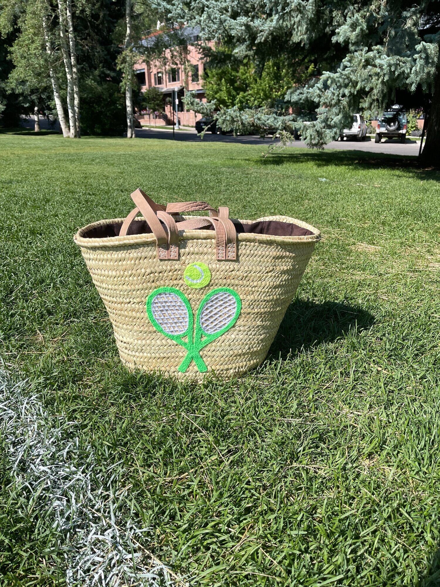 Borsa da tennis – Borsa in rafia intrecciata a mano all'ingrosso per boutique sportive e chic