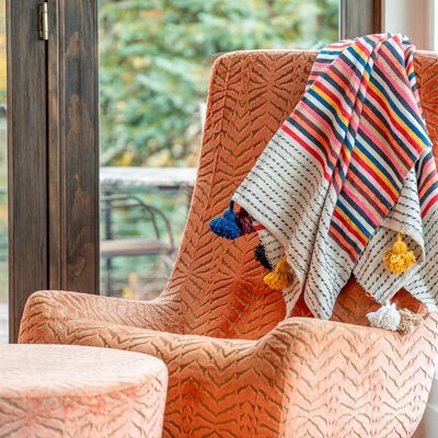 Wholesale Moroccan Tasseled Blankets – Handwoven Wool Throw with Pom Poms