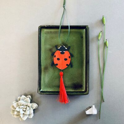 Décoration à pompon coccinelle