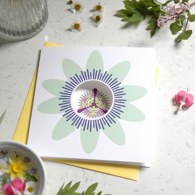 Carte Grande Fleur - Découpe Ronde - Fleur de la Passion Vierge
