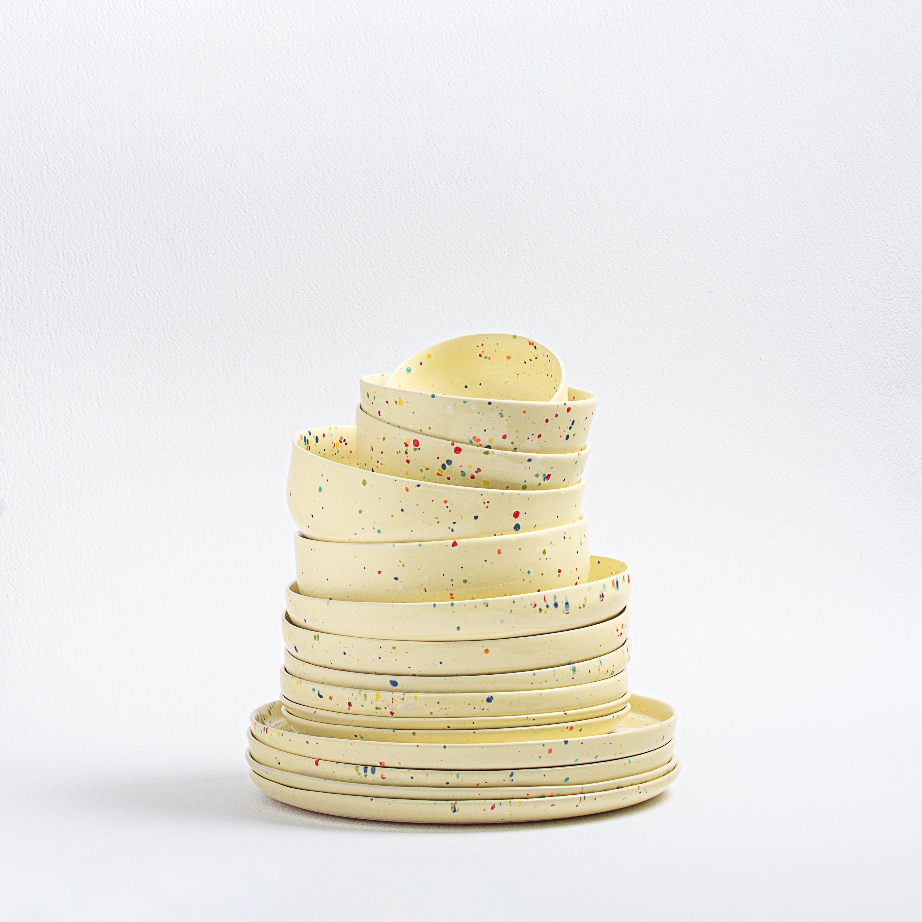 New Party Set 24 Pieces Yellow