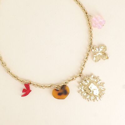 Collana - uccello e cuore in resina, cuore martellato, trifoglio, perla a forma di fiore