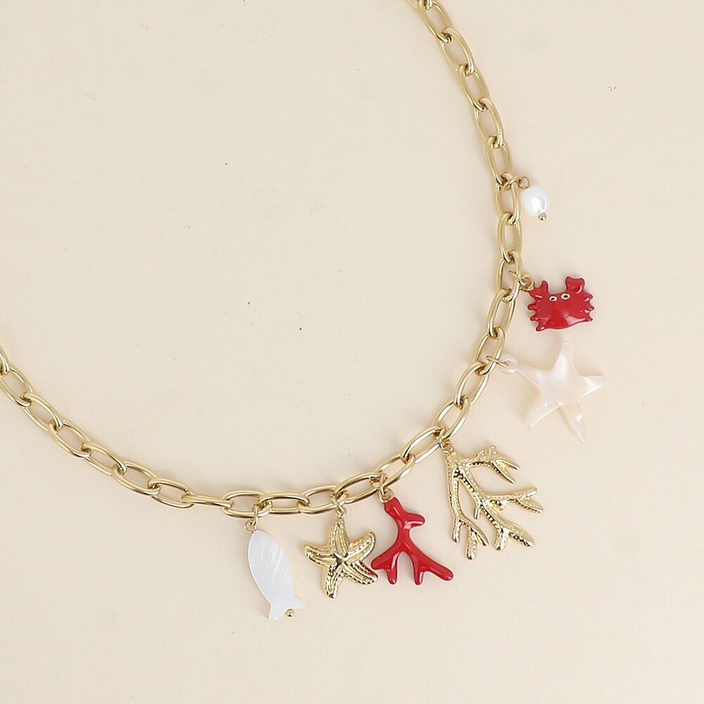 Collar - pieza en forma de coral, pieza perlada, piedras naturales y cauri natural