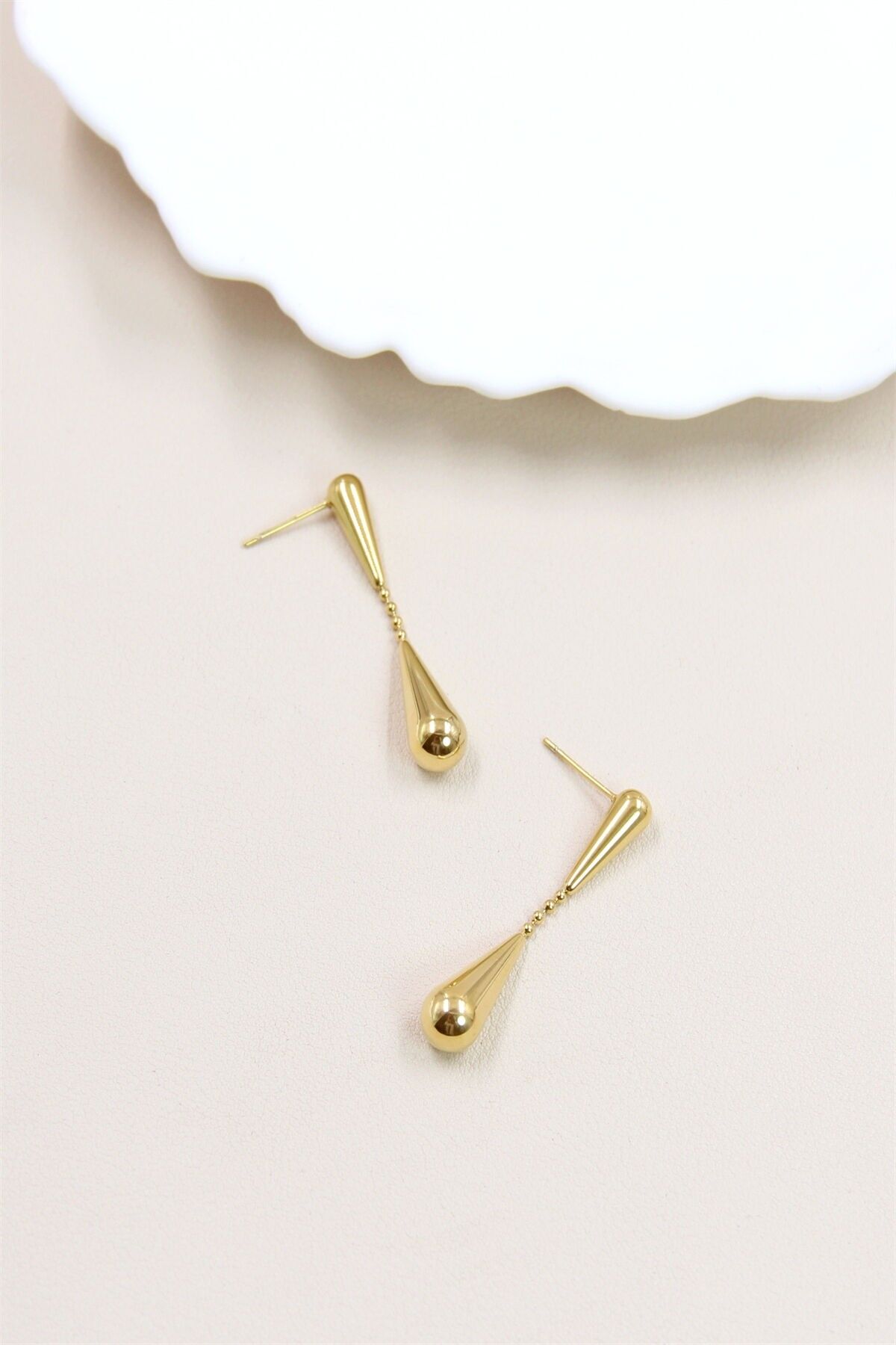 Elegante Tropfenohrringe aus Edelstahl