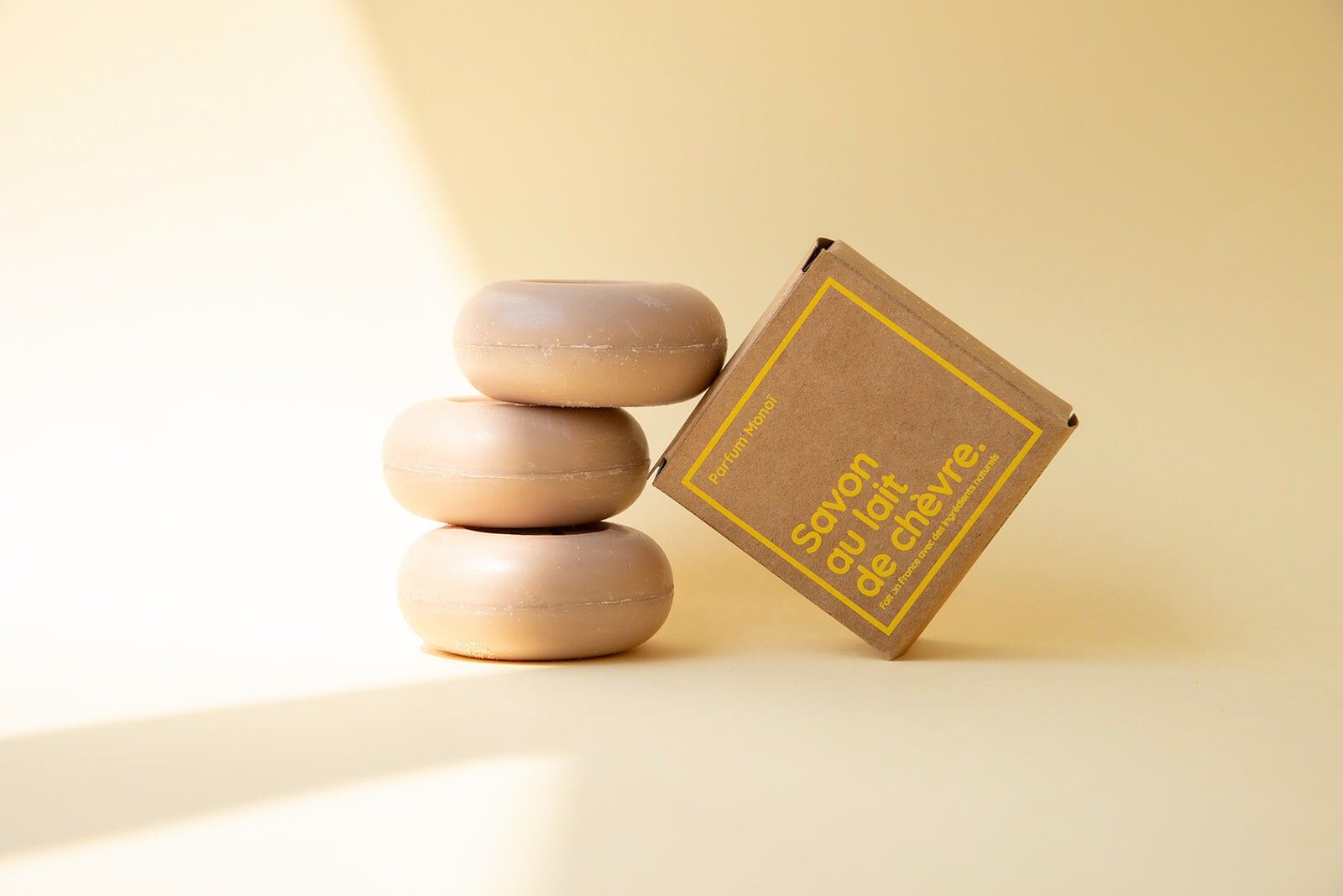 Le savon au lait de chèvre bio - Parfum Monoï - Tous types de peaux