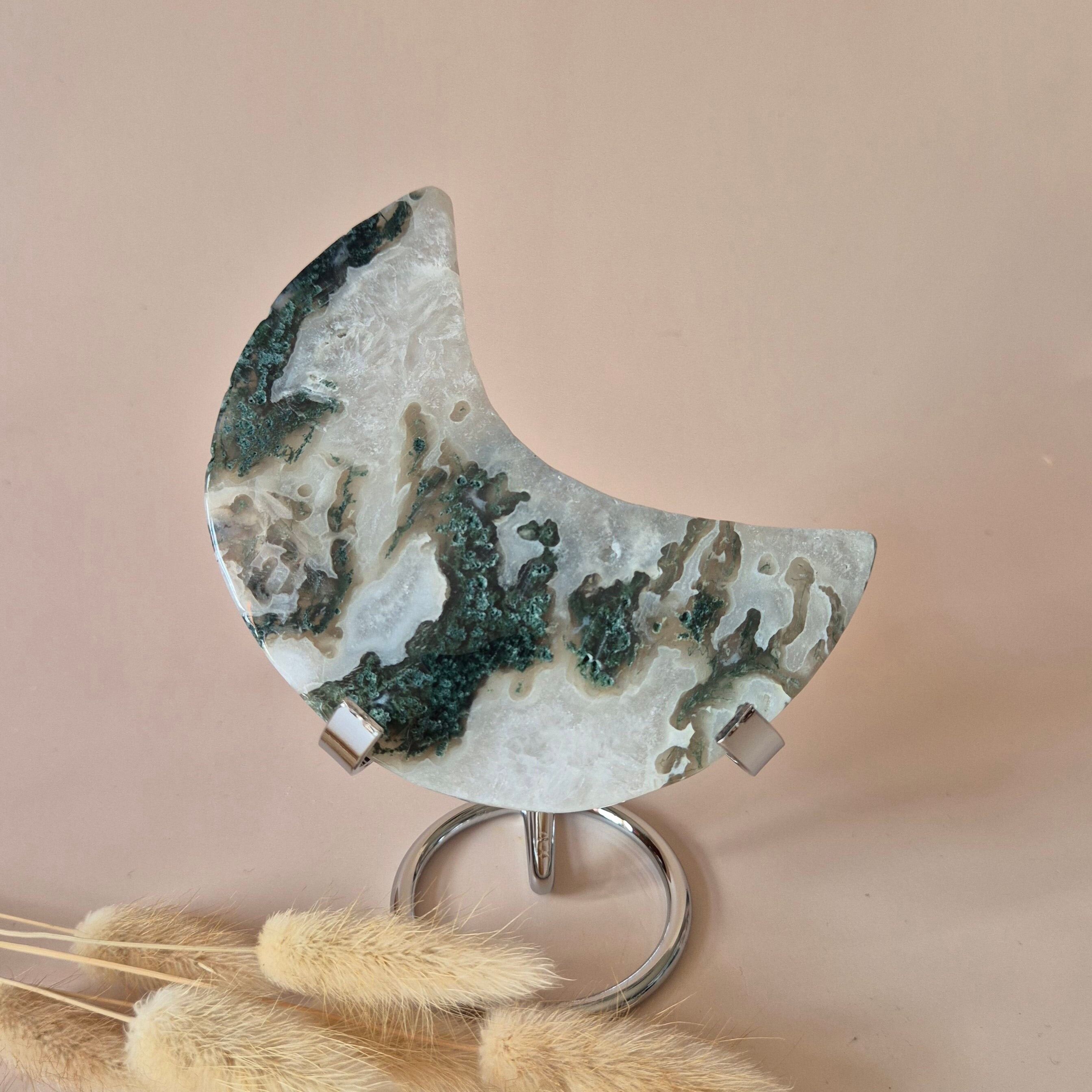 Pierre précieuse XL en agate mousse Lune sur support (druzy et motifs) n° 168 - 240 g