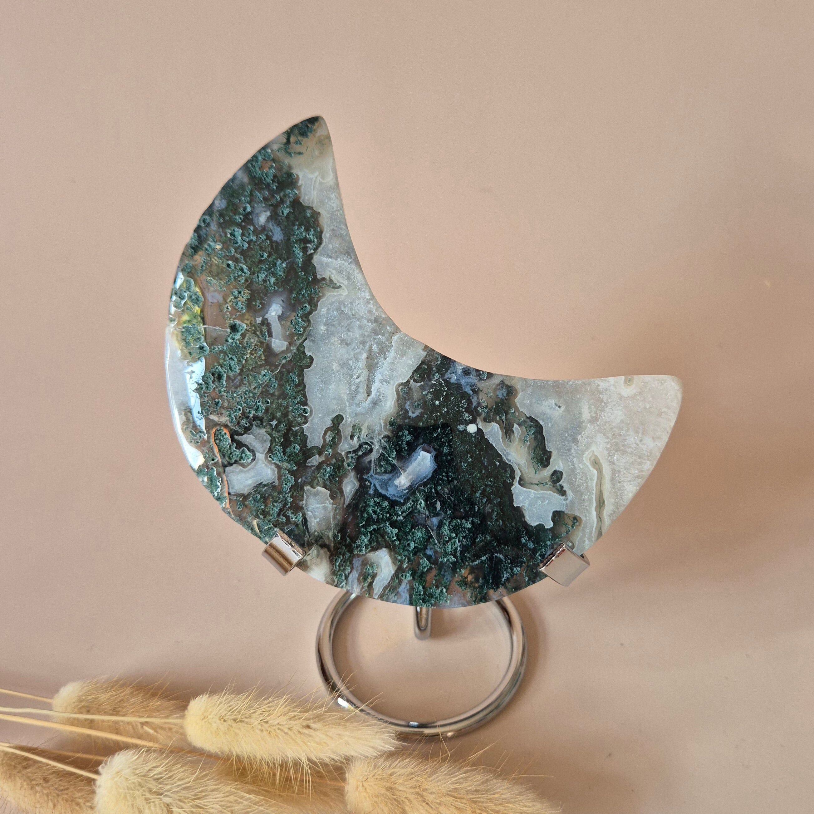 Pierre précieuse XL en agate mousse Lune sur support (druzy et motifs) n° 171 - 286 g