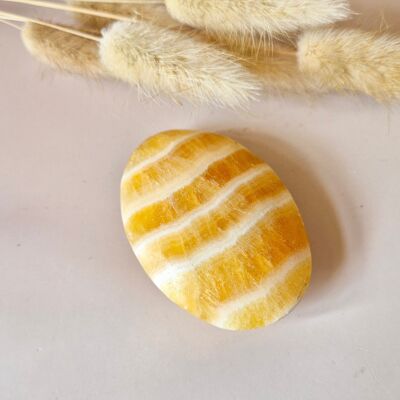 Calcite jaune (5-6 cm) – Pierre précieuse pour la positivité, la concentration et l'énergie