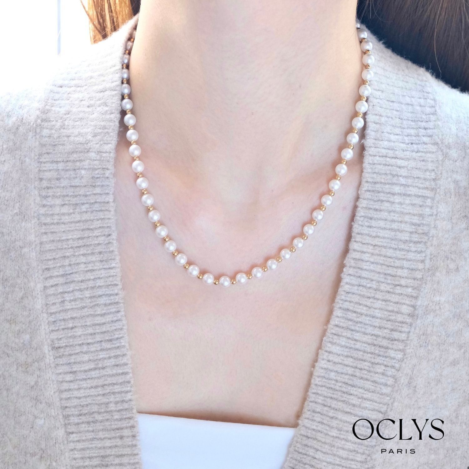 Anna white pearl necklace with gold-plated stainless steel resin