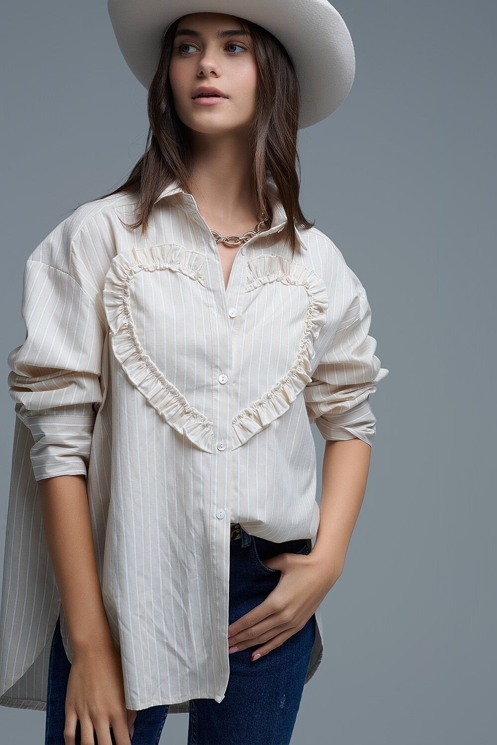 Camicia a righe beige rilassata con cucitura a cuore