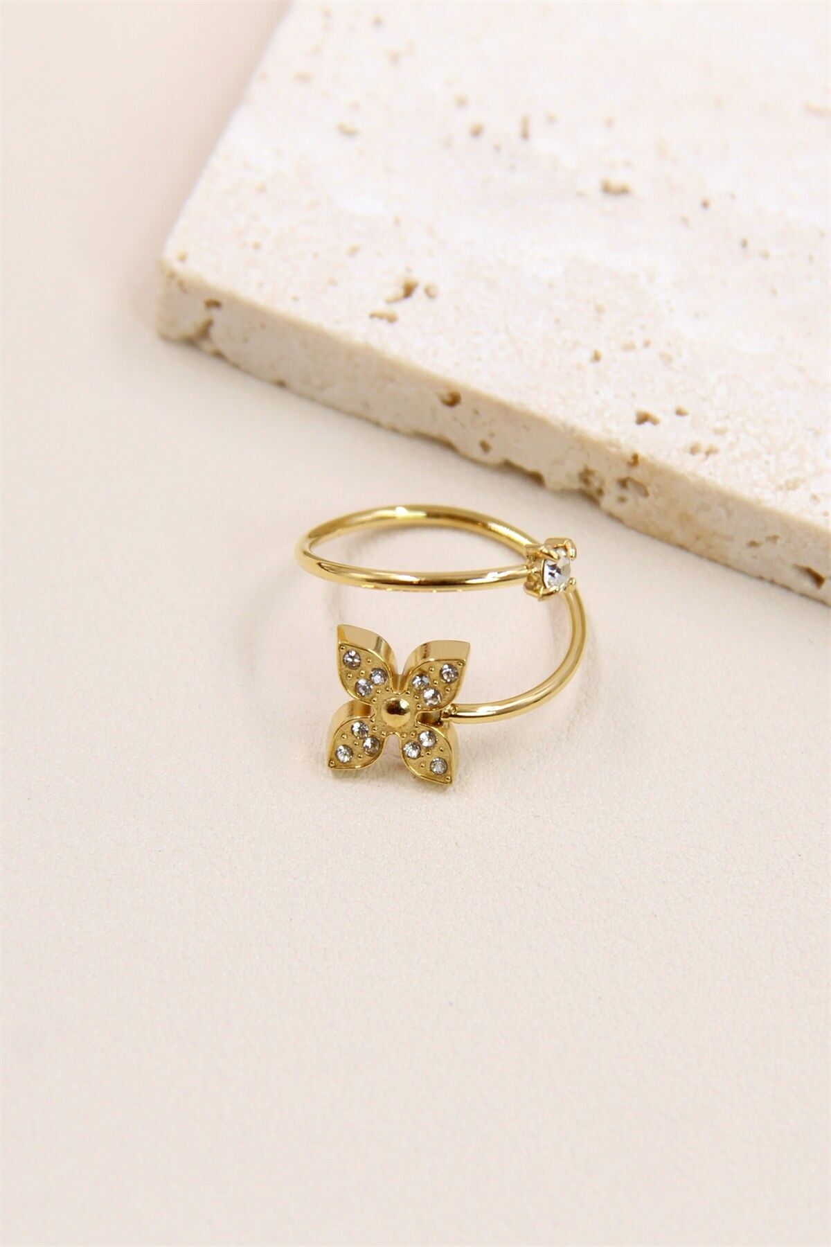 Verstellbarer Sternring aus Edelstahl: Stil und Funktionalität vereint