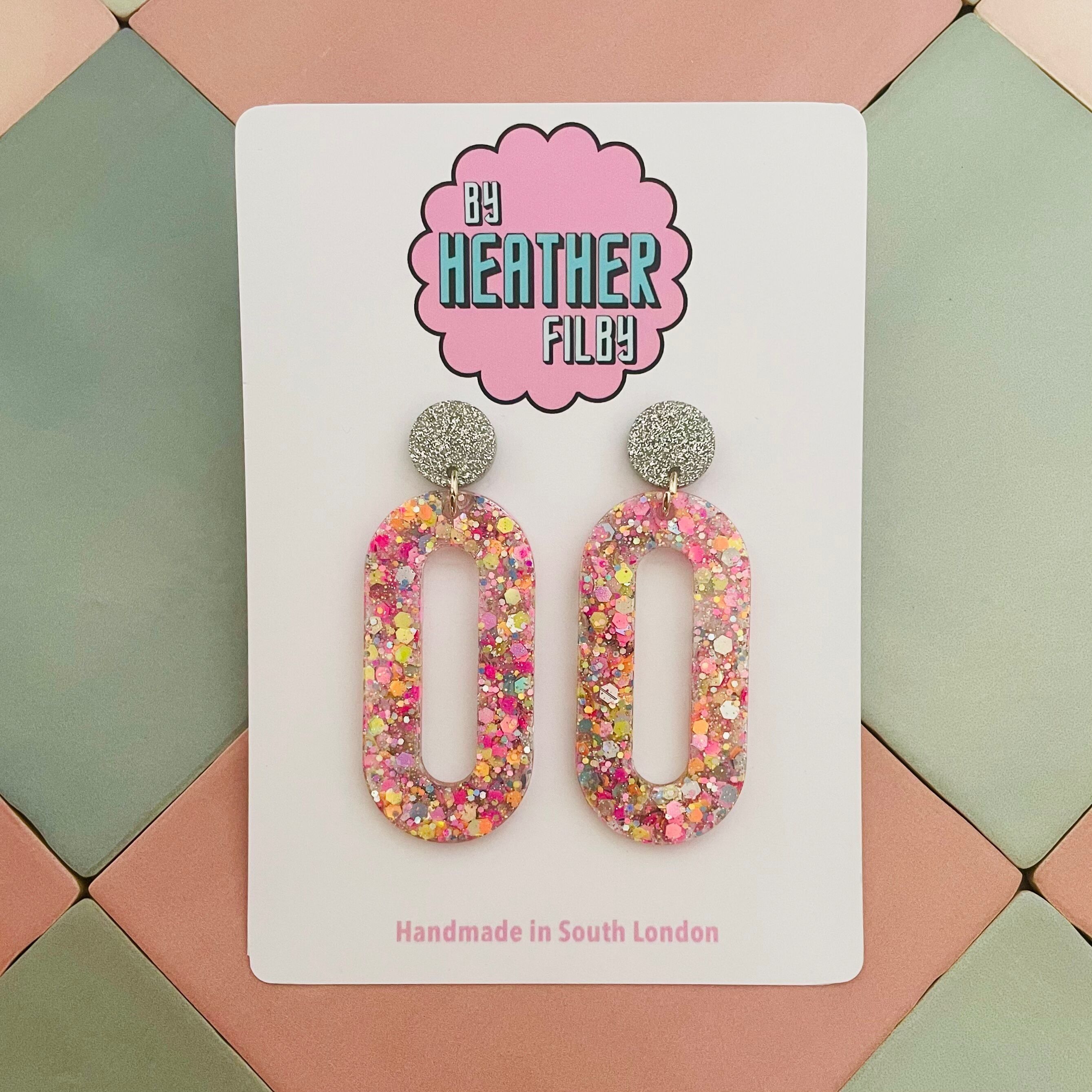 Große ovale geometrische Glitzer-Harz-Ohrringe