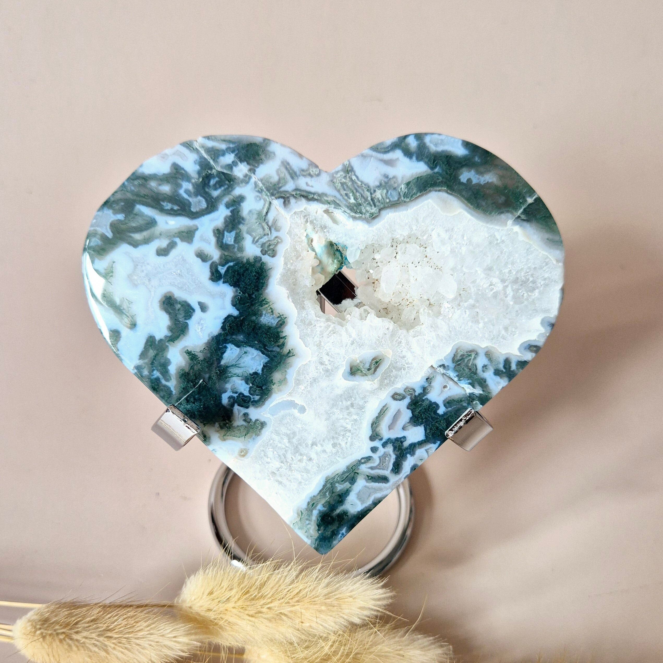 Cœur en agate mousse druzy sur support métallique – n° 104, 246 grammes