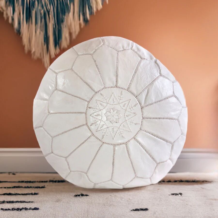 Puf otomano marroquí de cuero blanco – Hecho a mano en Marrakech