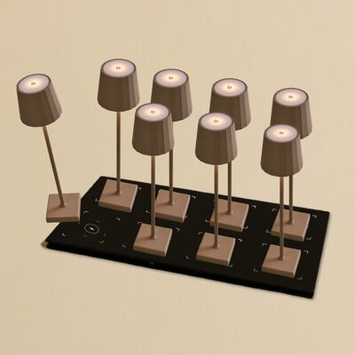 Ensemble combiné professionnel – 8 lampes de table rechargeables Wouter Koala Brown et 1 station de charge sans fil Central Station avec technologie Qi – Idéal pour les restaurants, l'hôtellerie et les hôtels