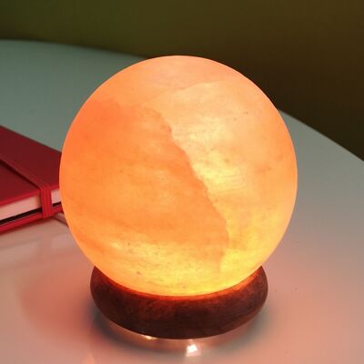 Lámpara Esfera USB Cristal Sal del Himalaya – Base Madera – Objeto Decorativo