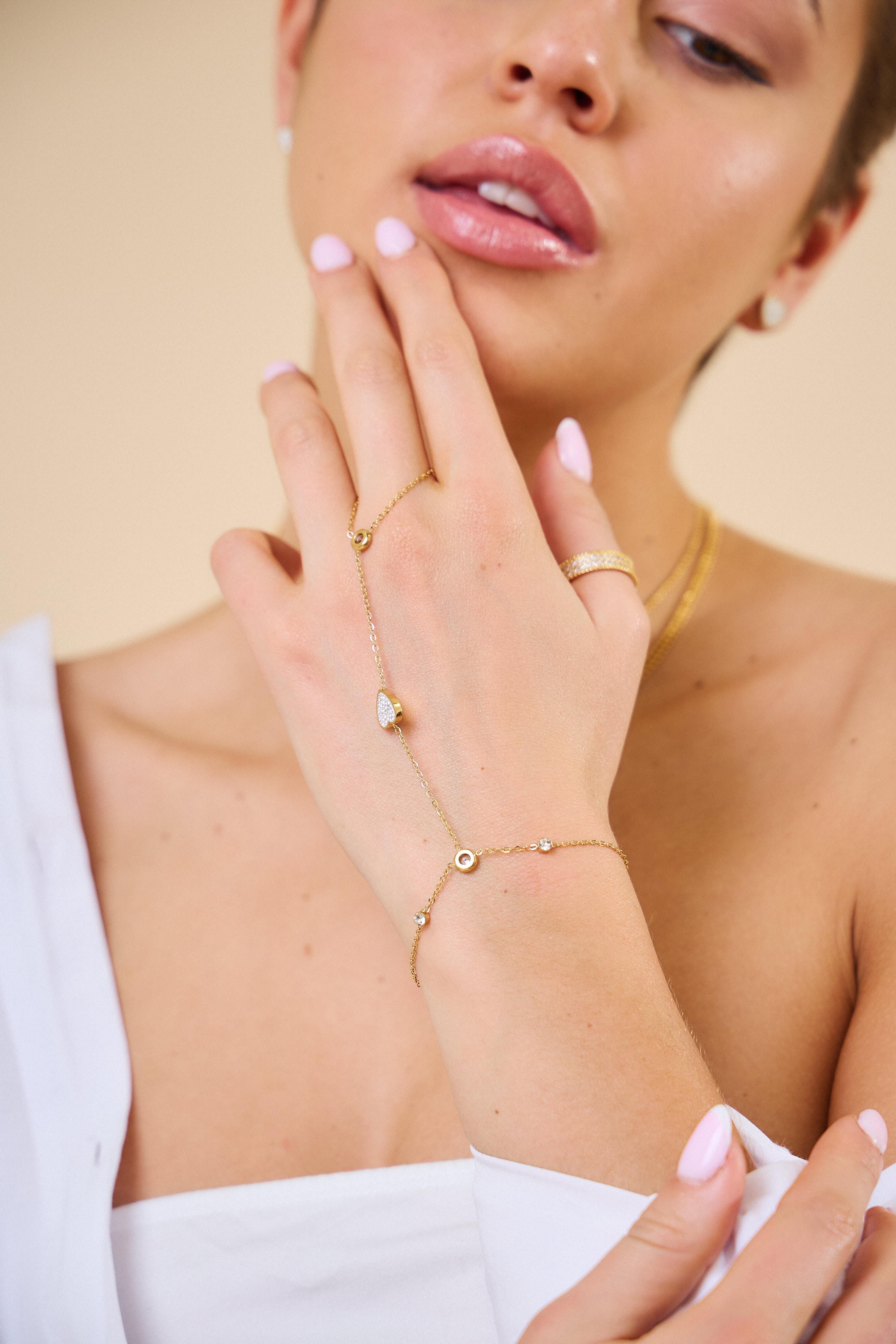 Bague en Acier Inoxydable Ornée de Strass - Élégance et Éclat