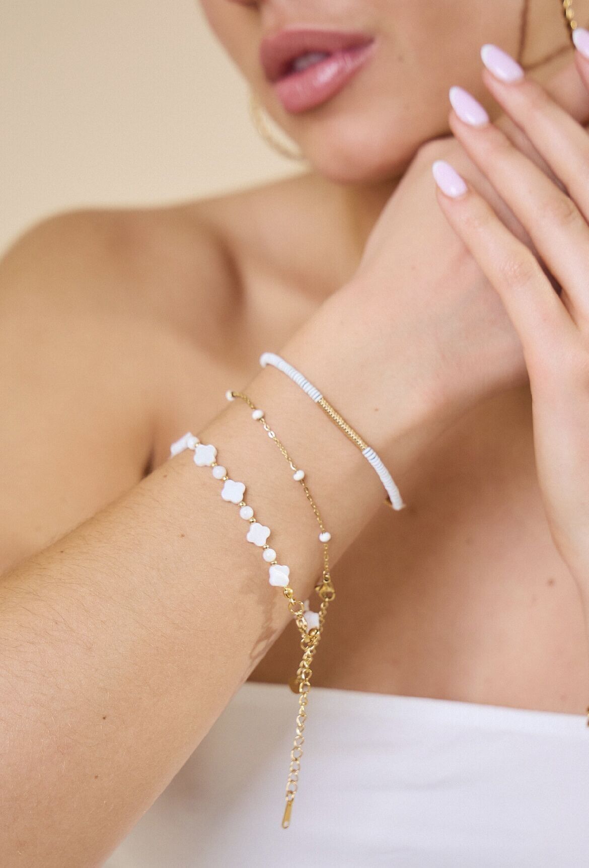 Bracelet Trèfle Nacré en Acier Inoxydable - Élégance et Raffinement