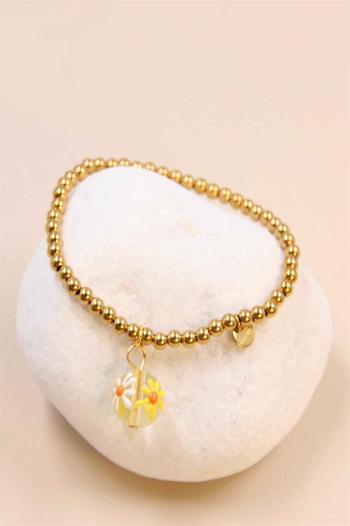 Bracelet  fleur en acier inoxydable : une touch de printemps à portée de poignet