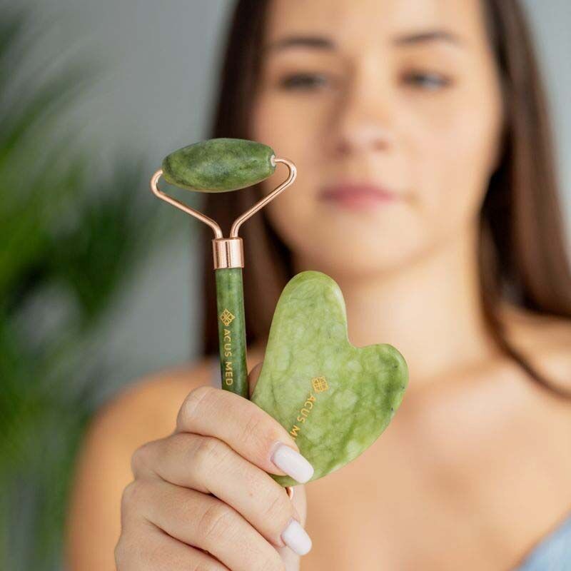 Jade Gua Sha Massage Set – Plate + Roller – Green - Acus Med