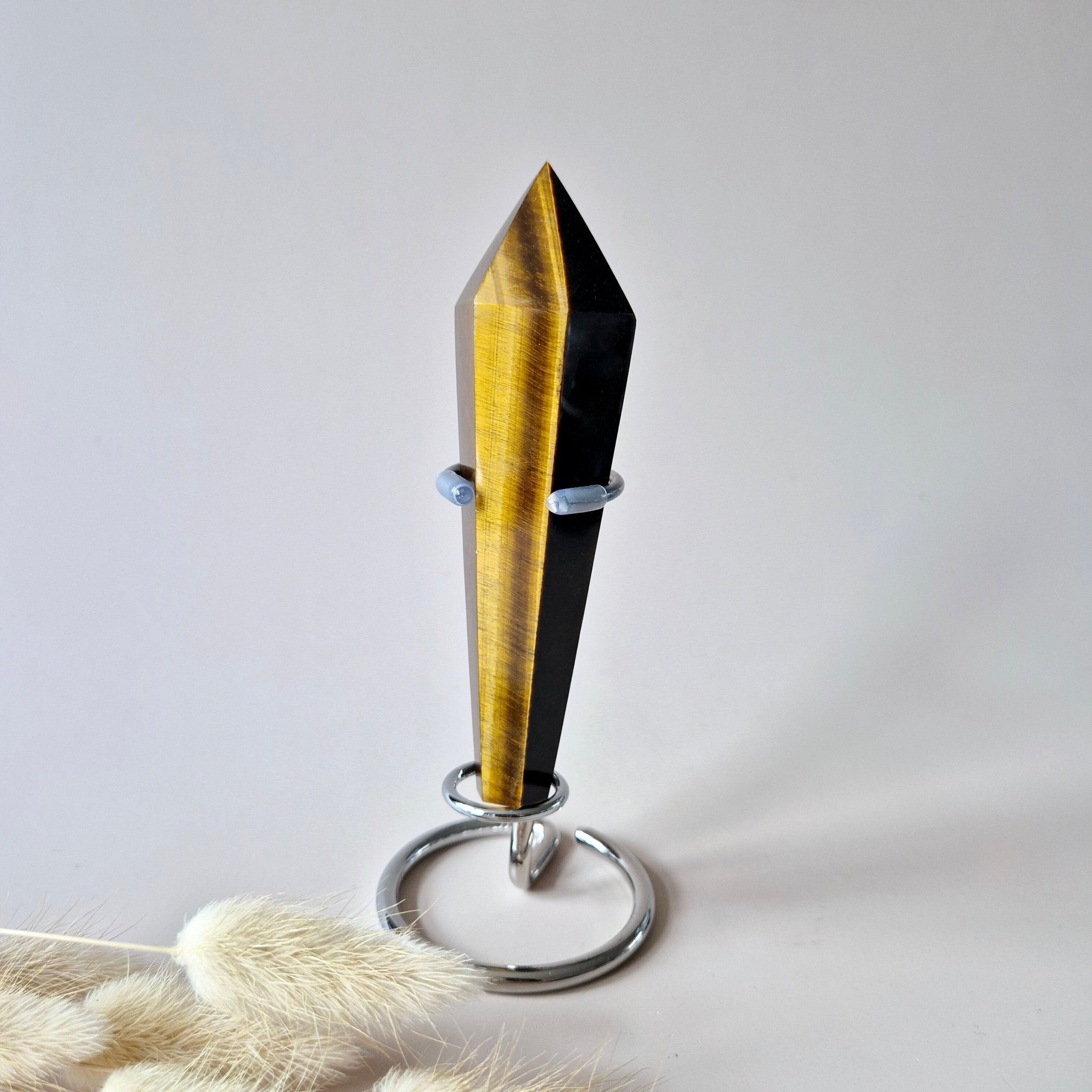 Scettro in occhio di tigre con pietra preziosa su supporto 15 cm 150-200 grammi