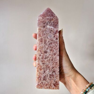 Obelisco de piedra preciosa de cuarzo fresa, torre XXL (870 g)