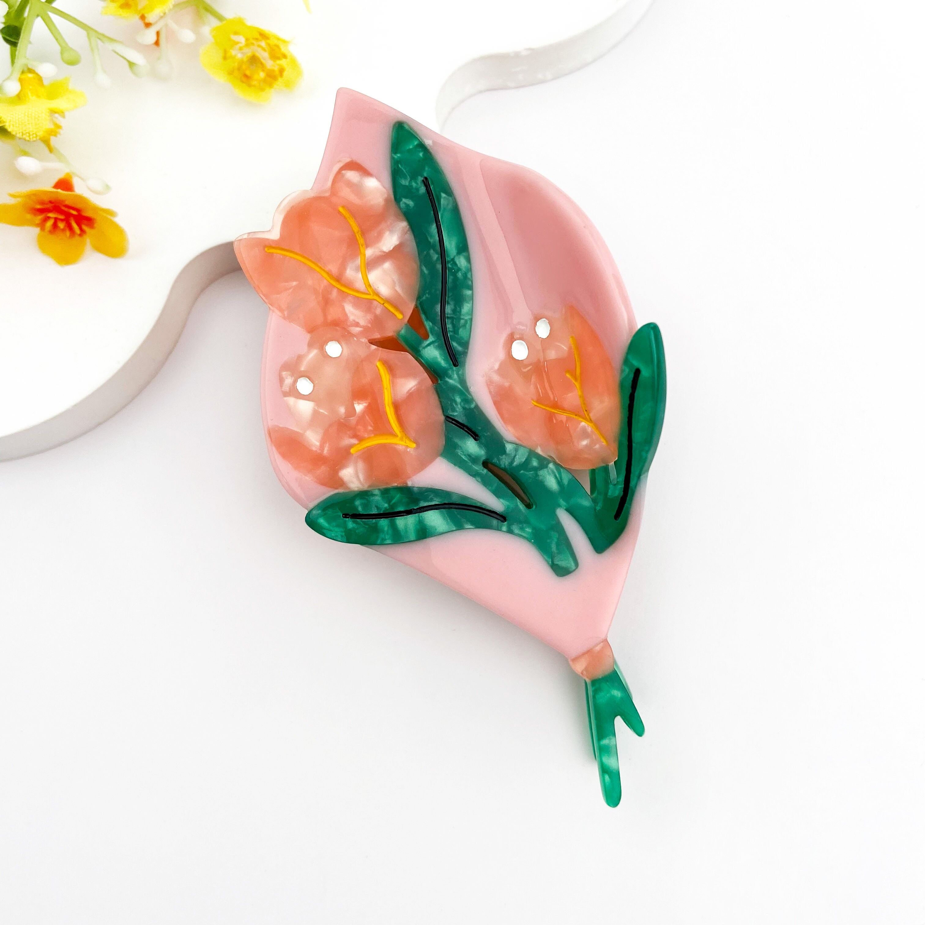 Schicke Haarspange aus Acetat mit Tulpenstrauß – Stilvolles, floral inspiriertes Haaraccessoire