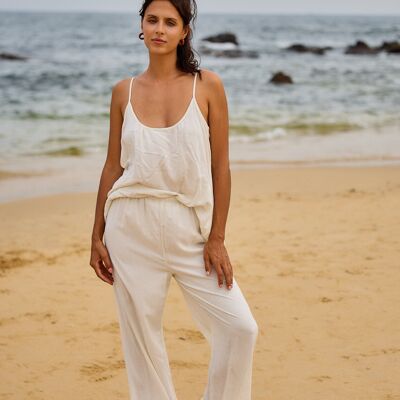 Loose pants with cut-out embroidery
