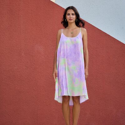 Long embroidered dress with thin straps