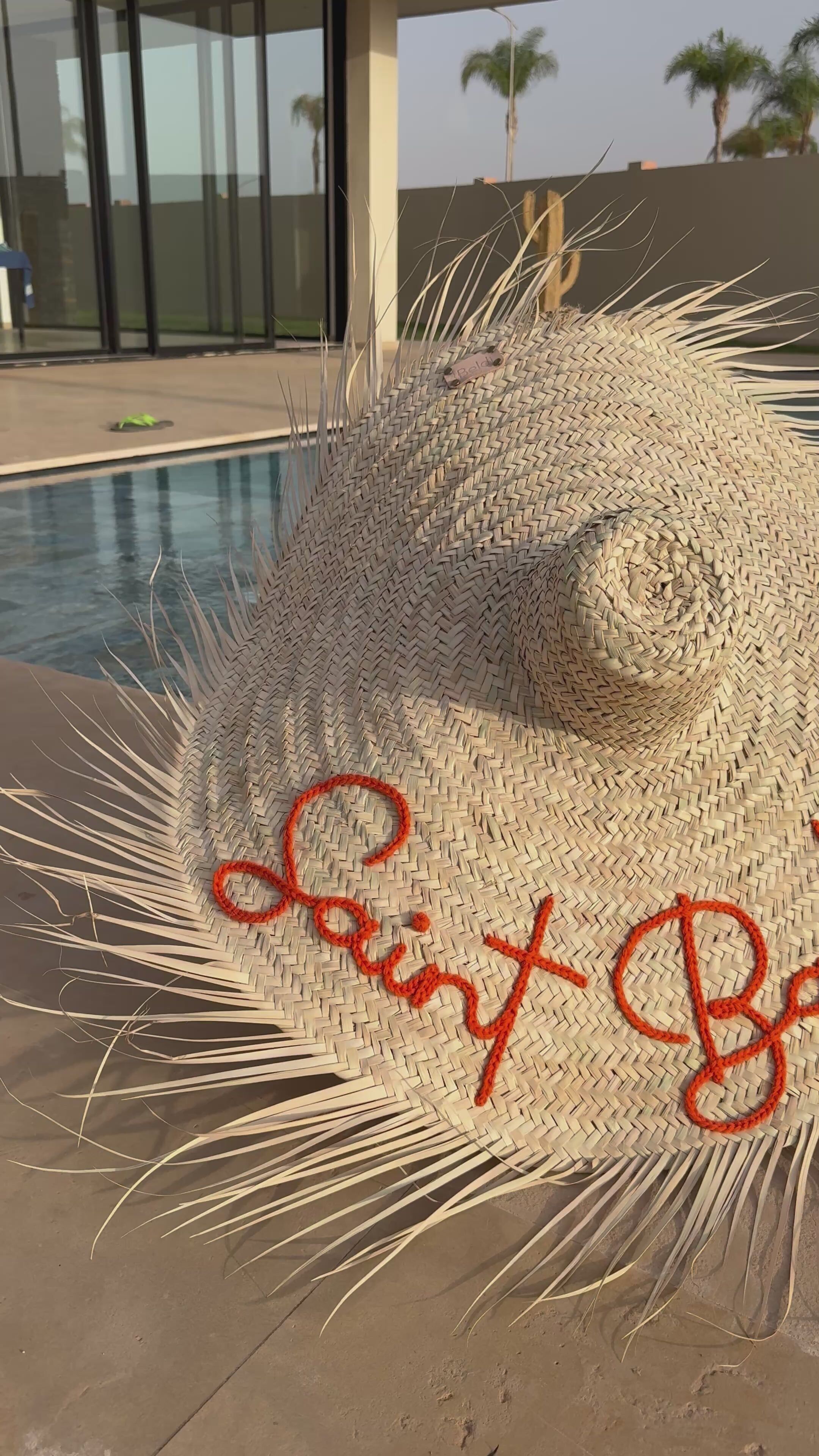 XXL Personalisierbarer marokkanischer Strohhut – Bestickte böhmische Wanddekoration