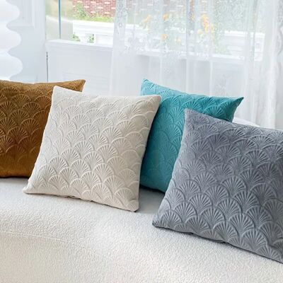 Scallop Design Velvet Cushion Cover – 45x45cm Throw Pillow Case for Sofa & Bedroom
