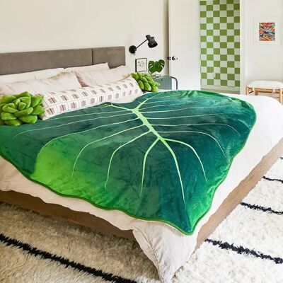 1pc Warm and Cozy Leaf Shaped Green Leaf Blanket
