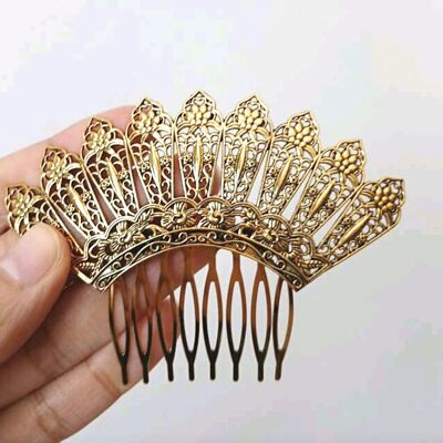 Beautiful sevillian flamenco style comb