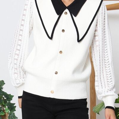 Contrasting Peter Pan Collar Cardigan & Lace Sleeves – Romantic Elegance and Refined Details