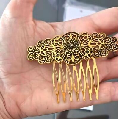 Beautiful sevillian flamenco style comb