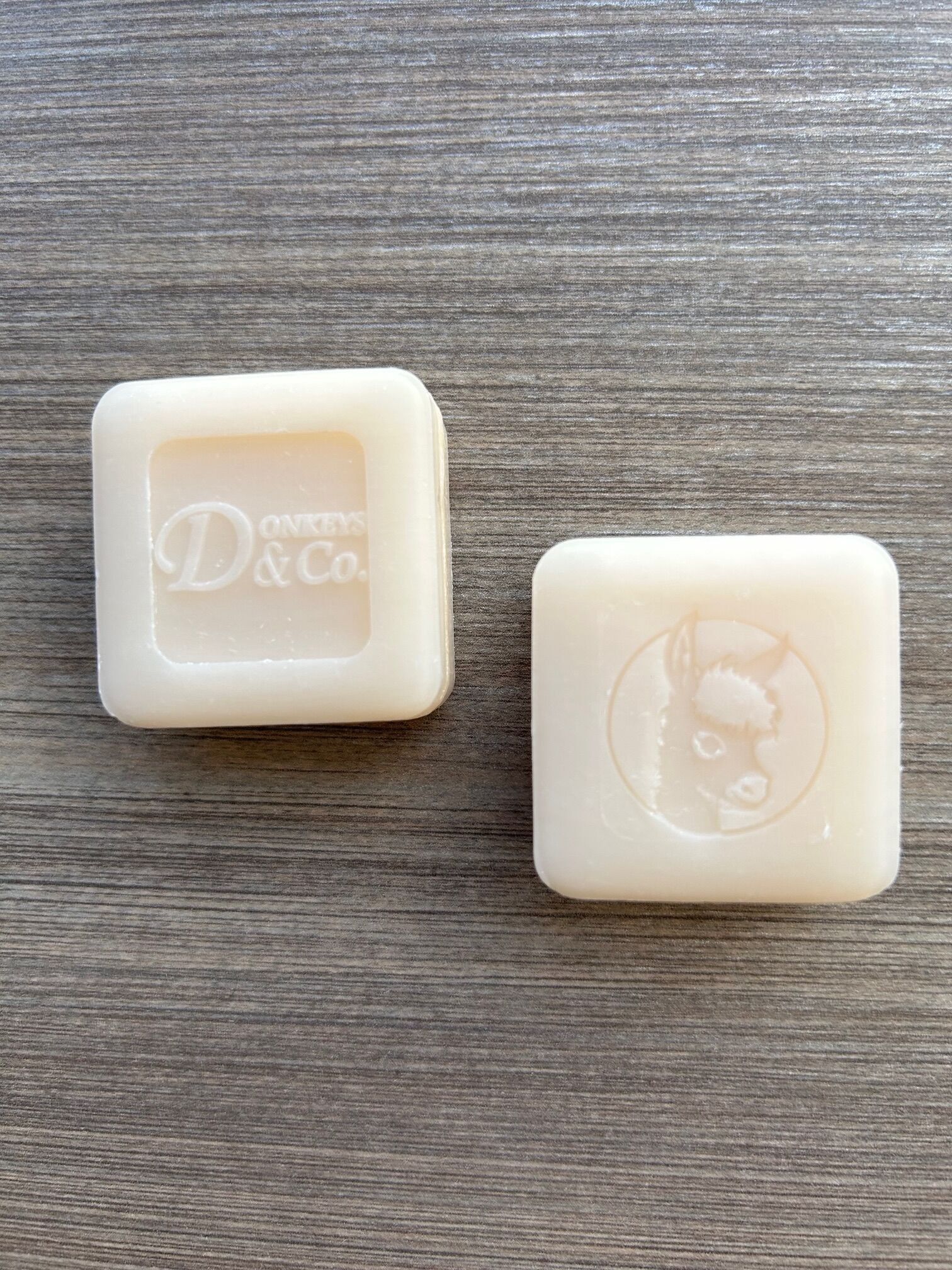 Sapone al latte d'asina e rosa canina 25 g sfuso in offerta