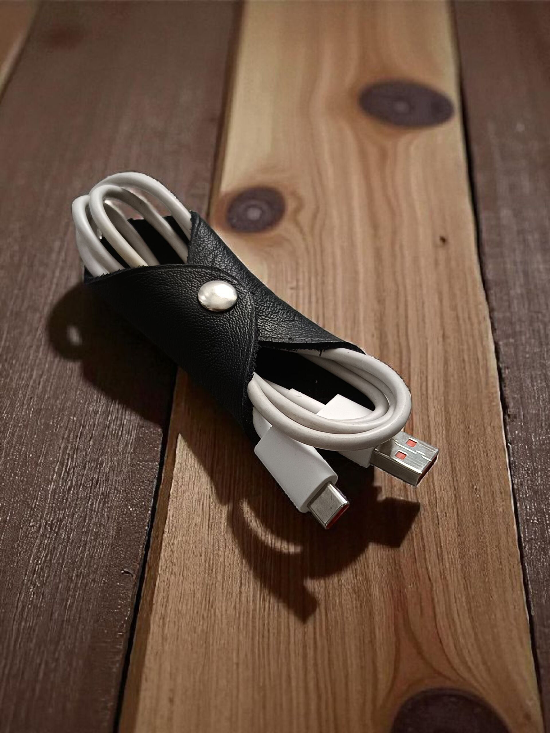 Attache-câble en cuir