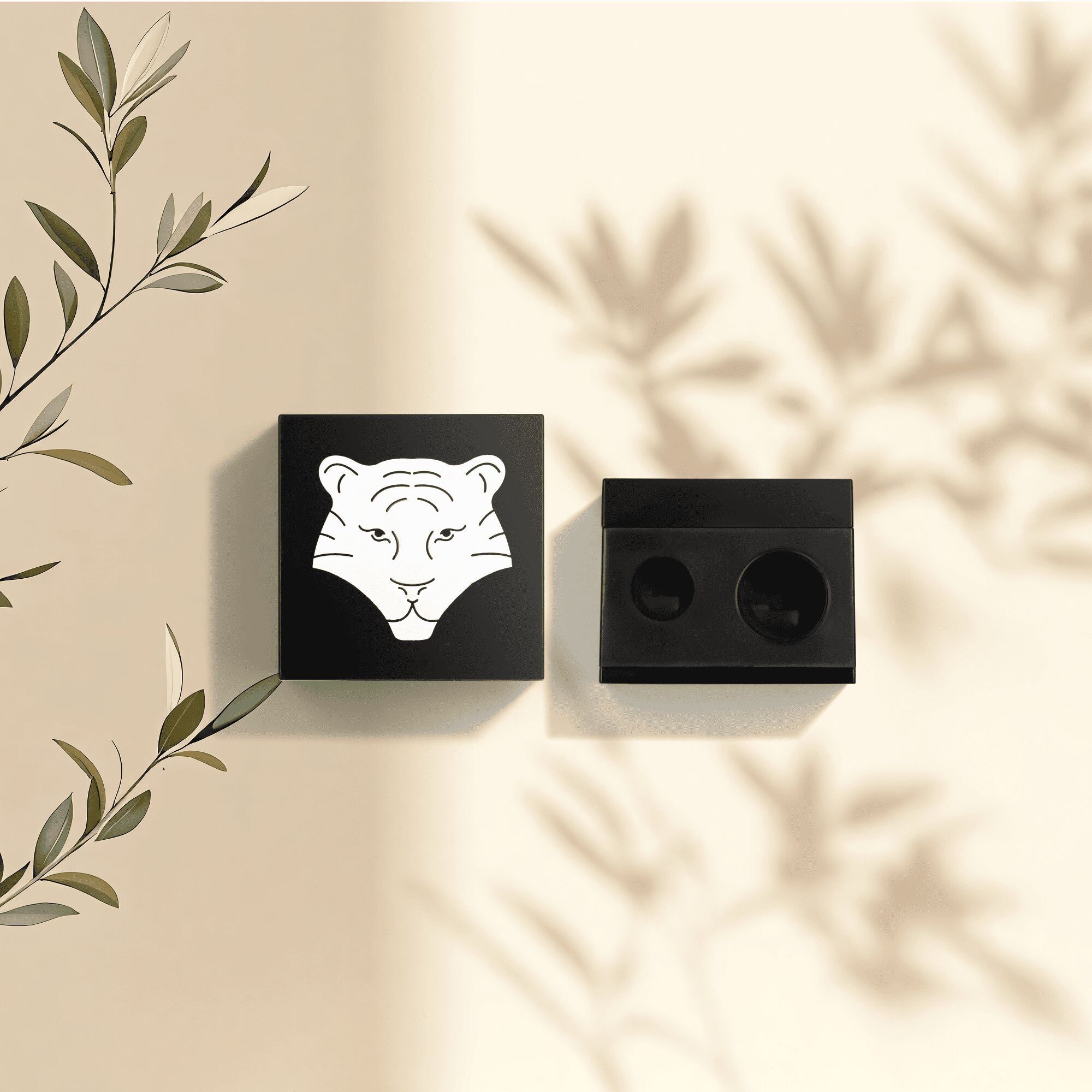 Makeup pencil sharpener