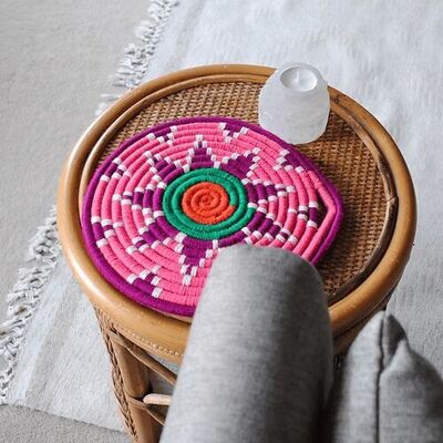 Assiette en laine marocaine – Décoration murale / Dessous de plat fait main en roseau et laine