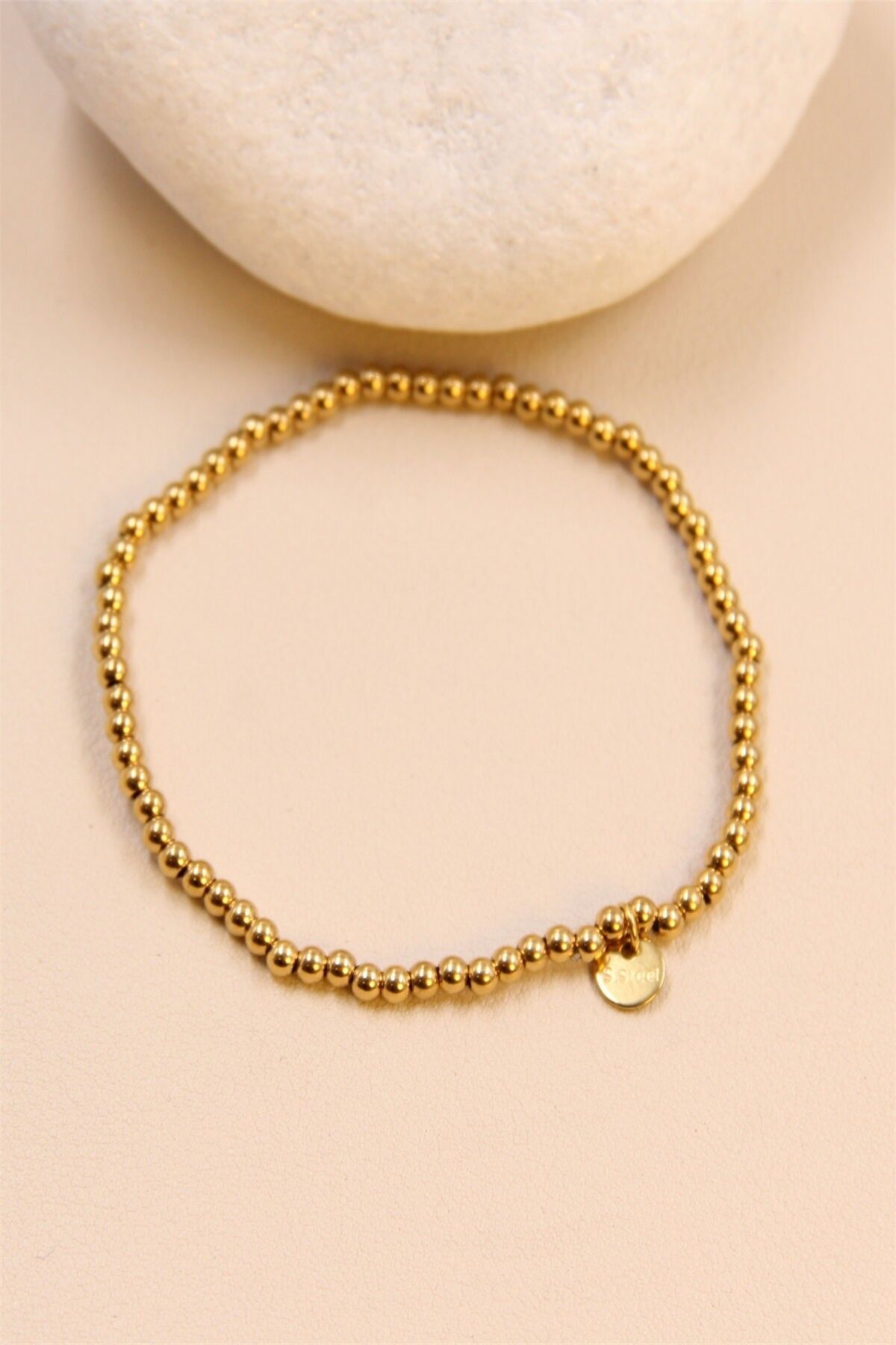 Elastisches Perlenarmband aus Edelstahl – Eleganz und Komfort