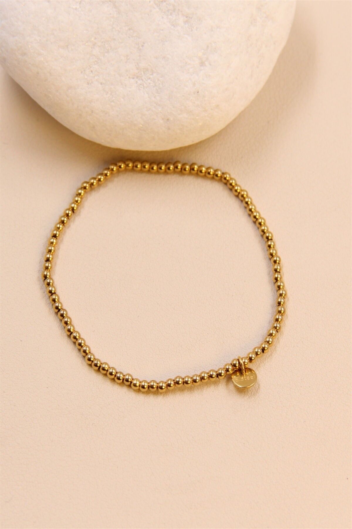 Elastisches Perlenarmband aus Edelstahl – Eleganz und Komfort