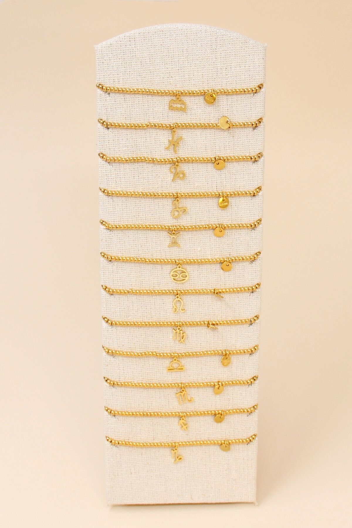 Set mit 12 Sternzeichenarmbändern aus Edelstahl