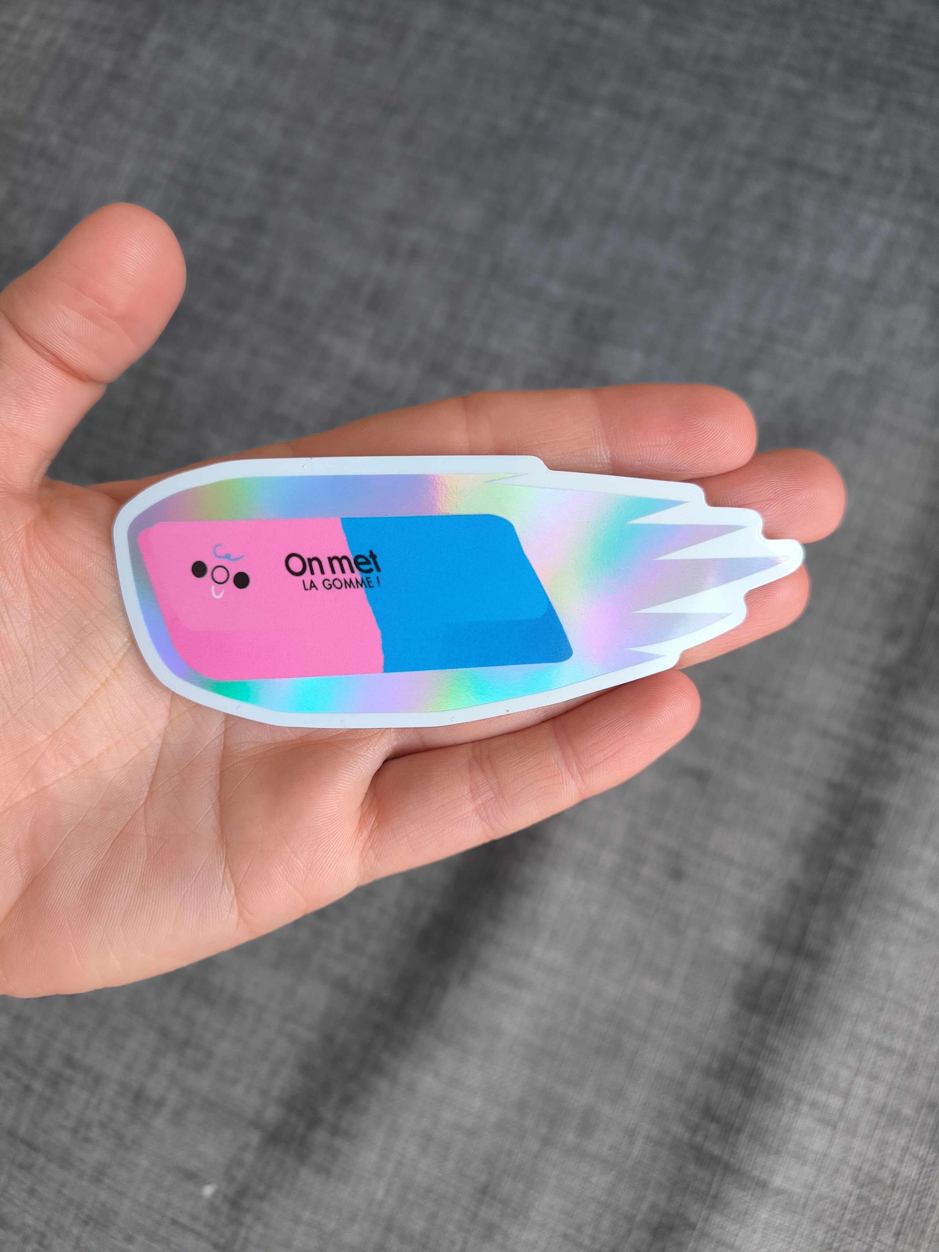 Adesivo: Abbiamo messo la gomma su