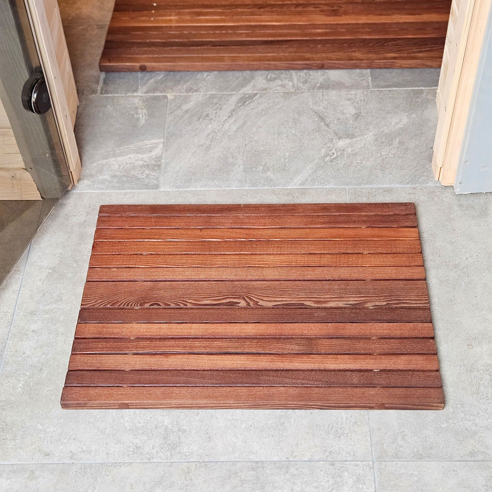 Wooden Shower Mat for Indoor and Outdoor Use, Durable Bath Mat for Bathroom, Sauna, Spa, and Poolside Areas