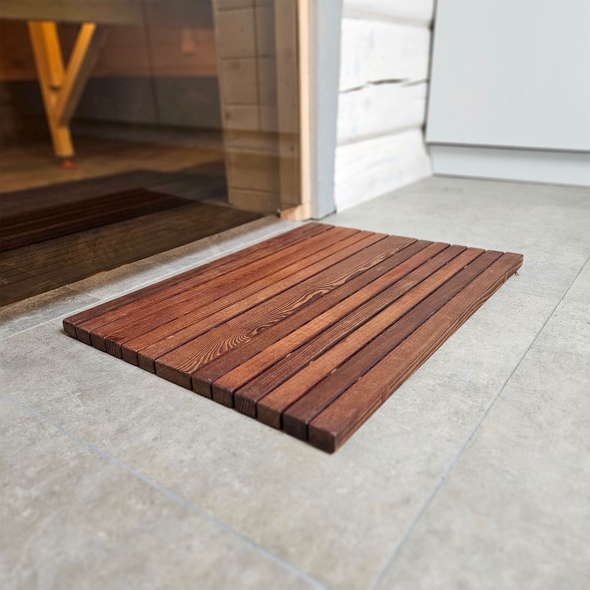 Wooden Shower Mat for Indoor and Outdoor Use, Durable Bath Mat for Bathroom, Sauna, Spa, and Poolside Areas